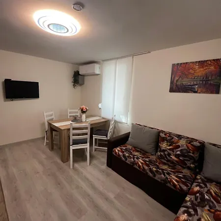луксозен двустаен апартамент лермонтов 48 * Burgas Stad