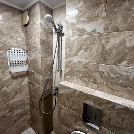 луксозен двустаен апартамент лермонтов 48 Burgas Stad